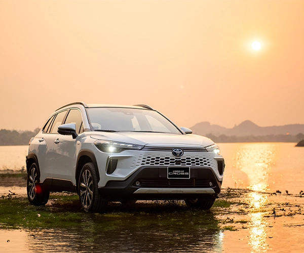 Toyota Corolla Cross 1.8HV (hybrid) có giá thành cao hơn các dòng xe xăng khác