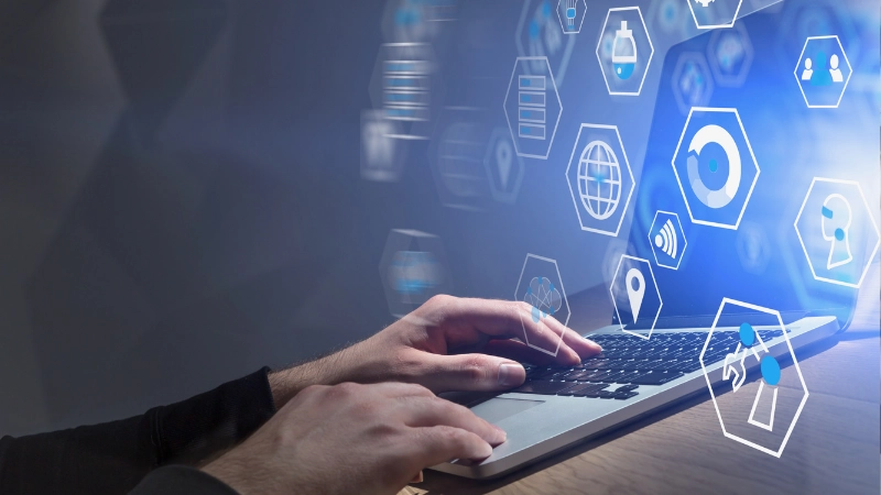 Người dùng máy tính đang làm việc nhanh chóng hơn sau khi tắt search index