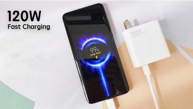 : Thời lượng pin và sạc nhanh 120W giúp Xiaomi 14 Pro luôn sẵn sàng cho mọi tác vụ.