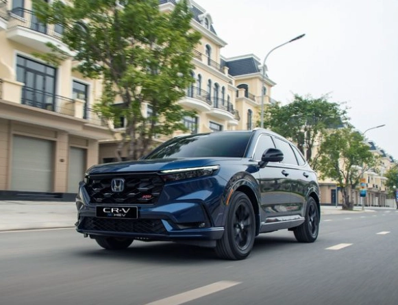 Trải nghiệm lái xe với Honda Sensing trong khu đô thị