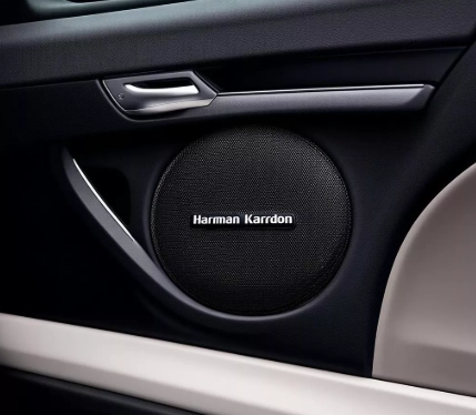 Tiện ích của hệ thống Harman Kardon là sự cân bằng phù hợp với nhiều dòng nhạc.