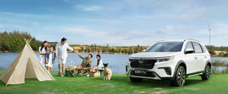 Honda BR-V với động cơ mạnh mẽ, vận hành linh hoạt.
