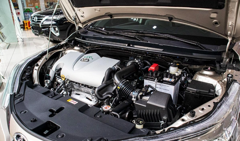 Toyota Vios với động cơ 1.5L tiết kiệm nhiên liệu.