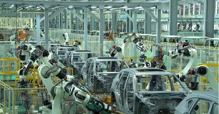 Vật liệu mới và sản xuất bền vững giúp tạo ra những chiếc xe nhẹ hơn, an toàn và thân thiện môi trường hơn.
