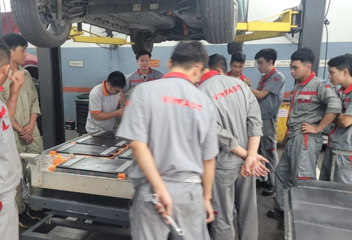 Kiểm tra pin xe điện định kỳ là rất quan trọng.
