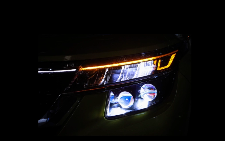 Nâng cấp xe 2025 với đèn LED thông minh trên Kia Seltos.
