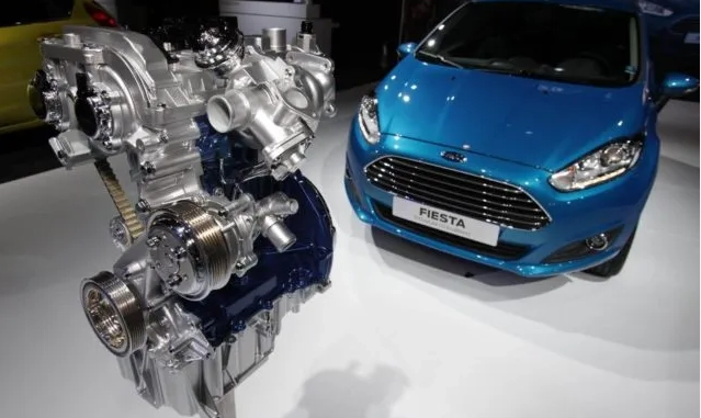 Động cơ eco thông minh trên Ford Focus tối ưu nhiên liệu.