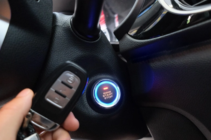 Xe tiết kiệm xăng 2025 với hệ thống Start-Stop trên Kia Seltos.