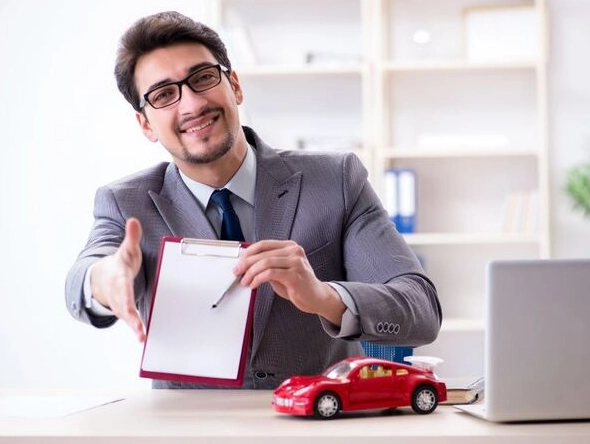  Lựa chọn một công ty bảo hiểm uy tín mang lại sự an tâm cho chủ xe ô tô điện.