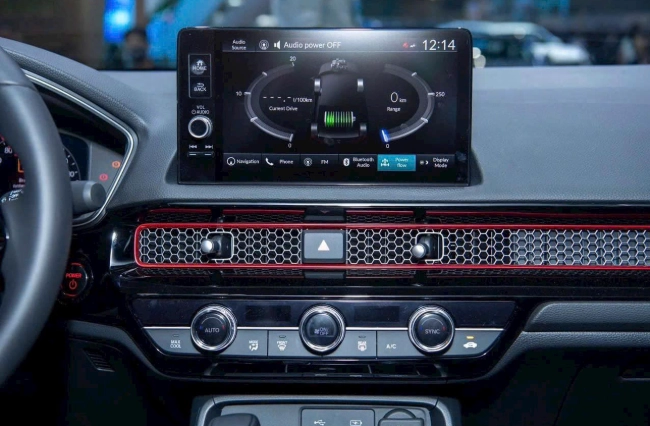 Màn hình giải trí Honda Civic có độ phân giải cao và giao diện thân thiện.