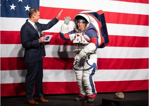 NASA ra mắt bộ đồ phi hành gia thực hiện sứ mệnh Artemis III