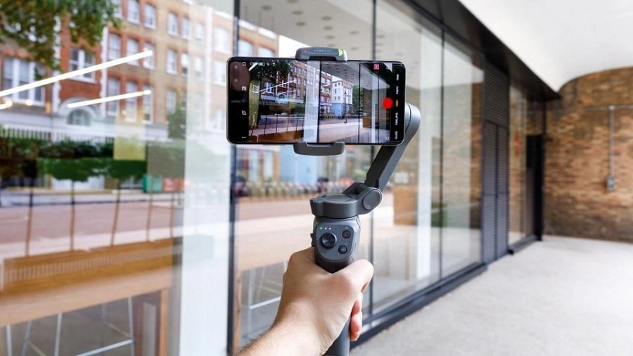 Sử dụng gimbal để quay video 4K bằng điện thoại