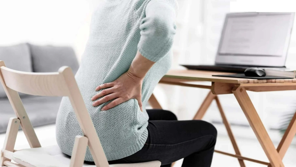 Tư thế sai cần tránh khi bạn muốn có tư thế ngồi máy tính chuẩn