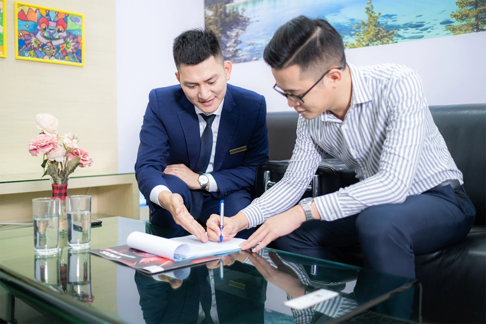 Kiểm tra và hoàn thành thủ tục pháp lý xe của bạn
