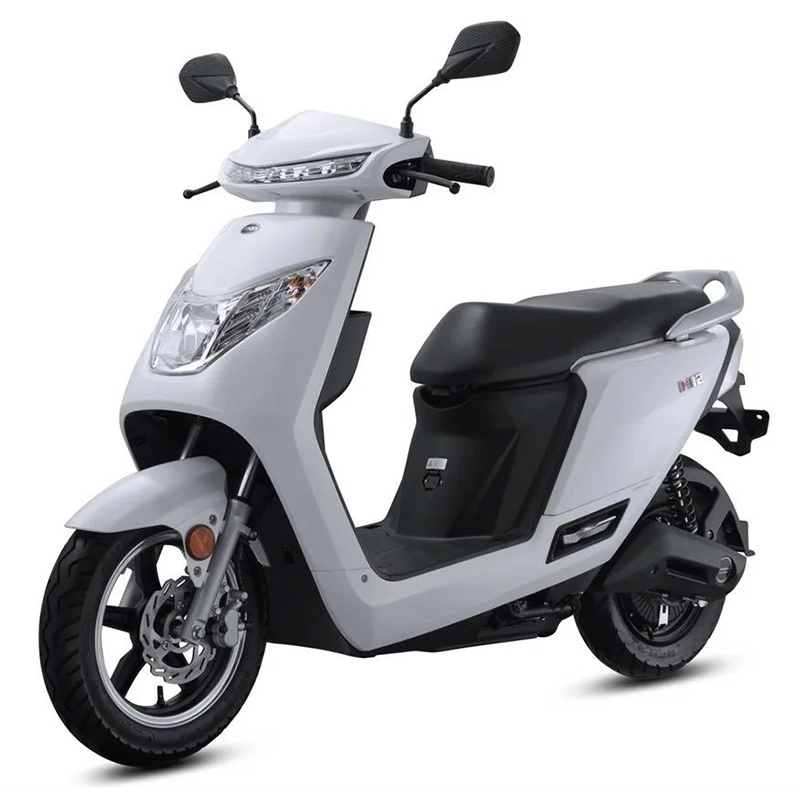  Xe máy điện Honda H12 với thiết kế sang trọng, màu trắng tinh tế