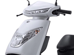  Đèn pha LED trên xe máy điện Honda H12, chiếu sáng mạnh mẽ 