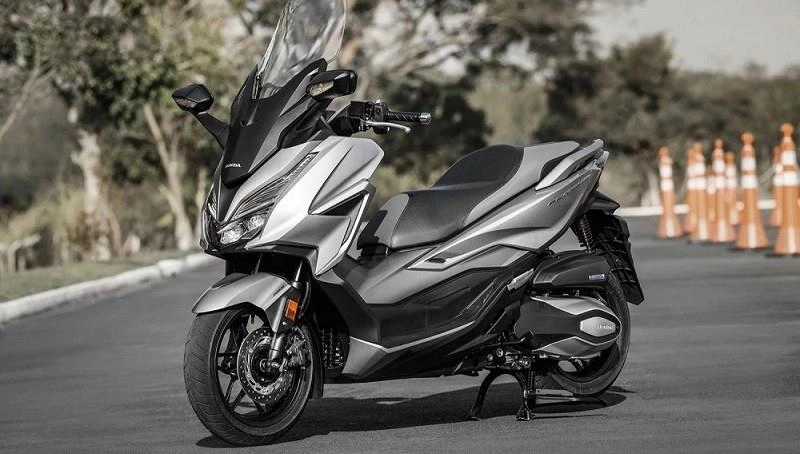  Xe máy tay ga cỡ lớn Honda Forza 350 thể hiện sức mạnh trên đường trường