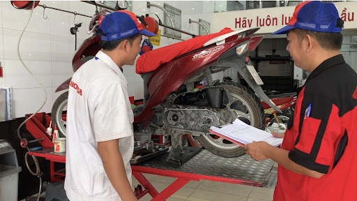 Một danh sách kiểm tra chi tiết với các bước mua xe máy cũ