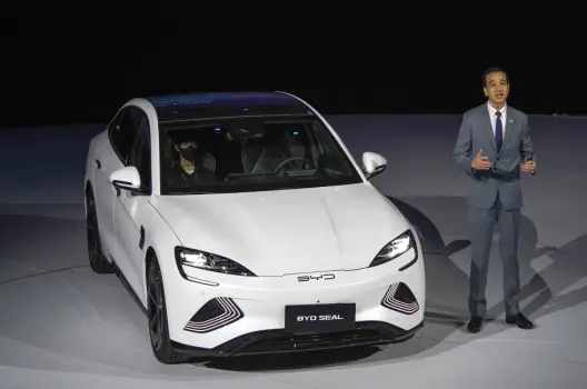 BYD Seal Giá Bao Nhiêu: Đánh Giá Xe Điện Đỉnh Cao 2025