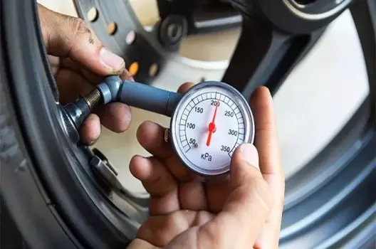 Hướng Dẫn Cách Xử Lý Xe Máy Bị Đảo Khi Chạy Cho Người Mới Bắt Đầu