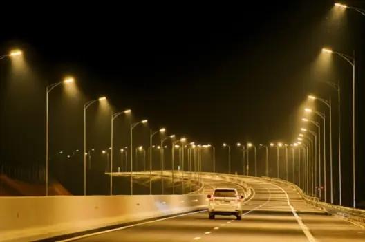 Kinh Nghiệm Lái Xe Đêm: Hướng Dẫn Toàn Tập Cho Người Mới