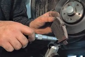 Cách Kiểm Tra Lỗi Má Phanh Xe Hơi: Hướng Dẫn Chi Tiết Cho Tài Xế