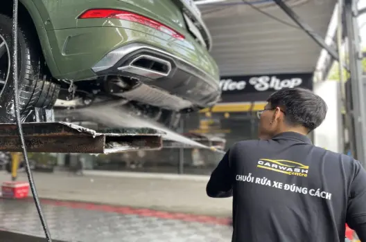 Mẹo Rửa Xe Đúng Cách Khiến Chiếc Xe Của Bạn Luôn Bóng Loáng!