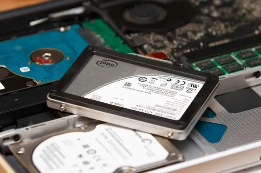 Hướng dẫn thay HDD sang SSD cho máy tính nhanh hơn