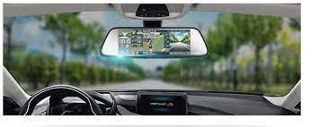 Tích hợp gương chiếu hậu có định vị GPS với Google Maps, đảm bảo lộ trình chính xác.
