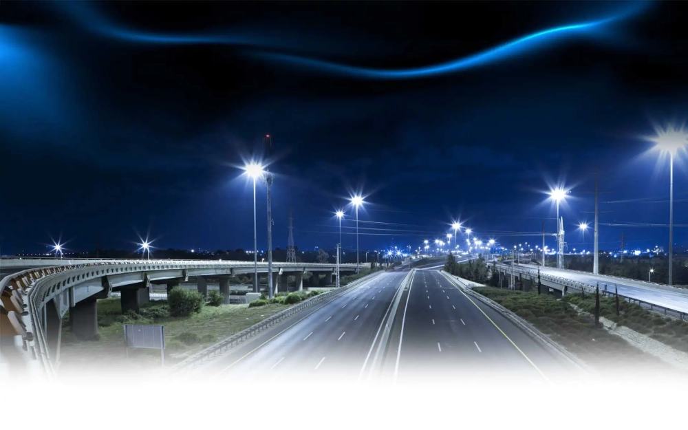 Đèn pha LED ngoài trời soi sáng cung đường gồ ghề trong chuyến đi 
