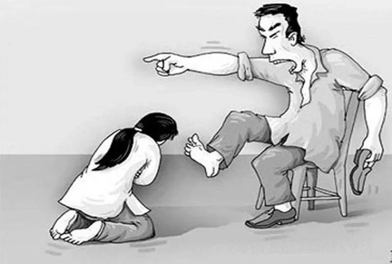 Người đàn ông nghiêm khắc, thích kiểm soát gia đình