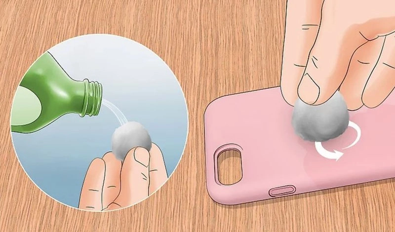 Làm sạch để tránh bụi bẩn, giúp ốp lưng sạch như mới