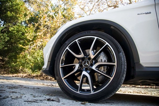 Lốp runflat - BMW và Mercedes là lựa chọn hàng đầu!