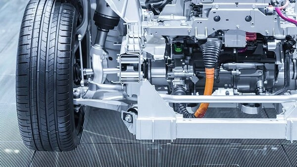 Hệ thống phanh tái sinh giúp sạc pin hiệu quả,