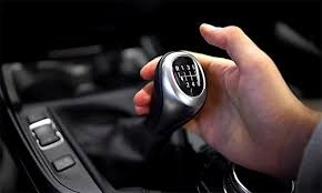 Cách lái xe số sàn đúng kỹ thuật, an toàn cho người mới 